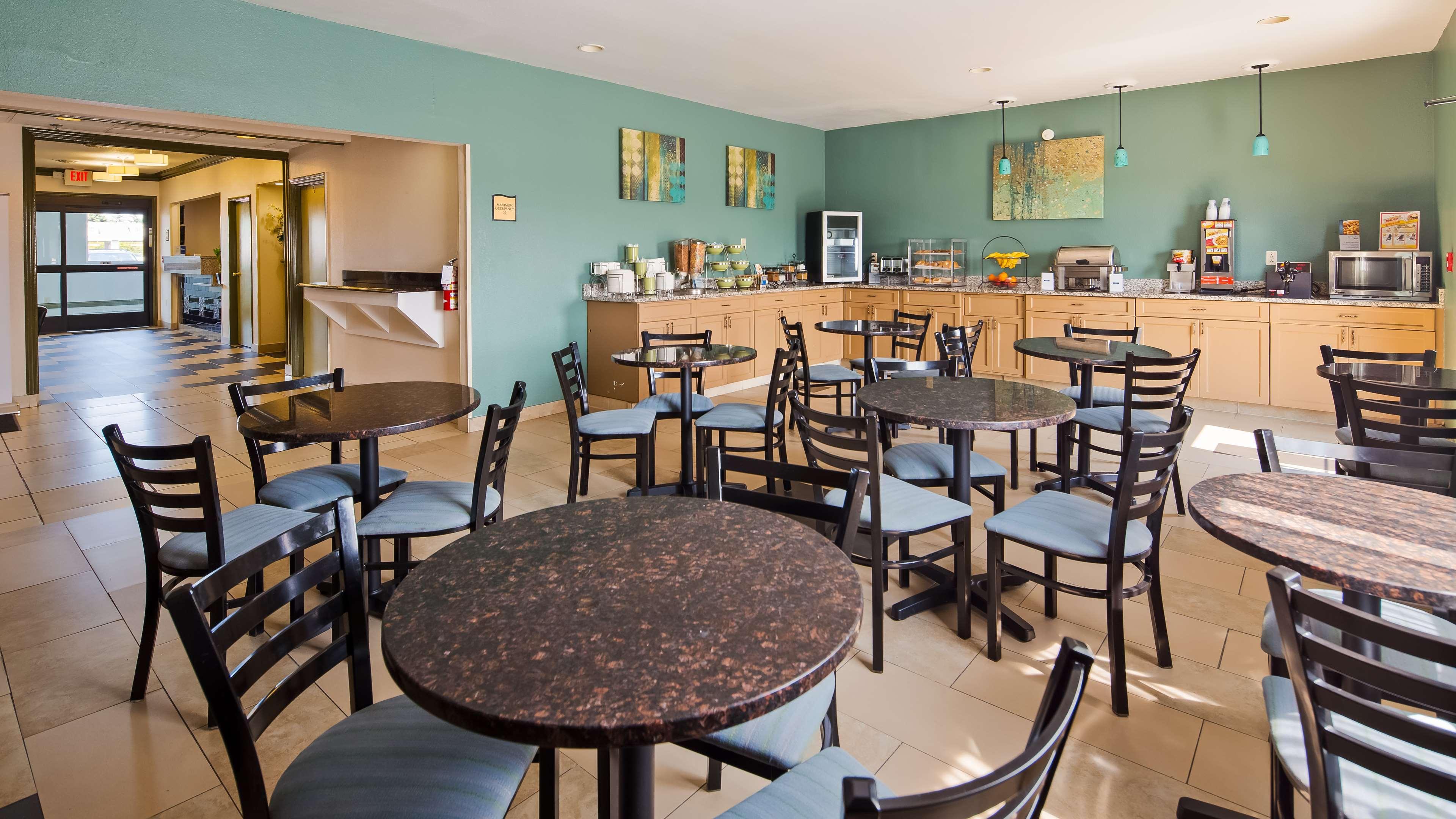 Restaurant Baymont by Wyndham Marion, OH
