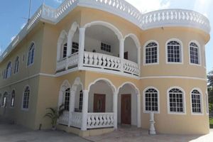 Alquiler Vacacional - A Rooftop View, Comfort & Event-Ready Spaces - #10
