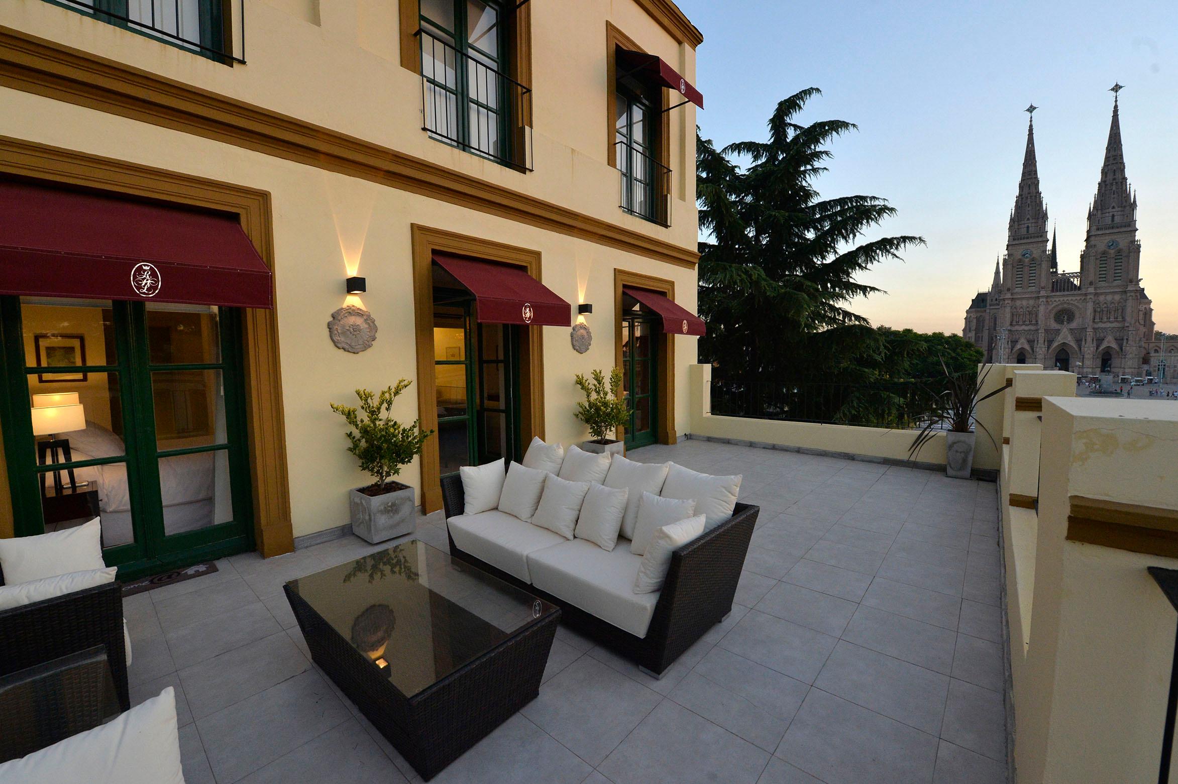 Suite Real Hotel Lujan