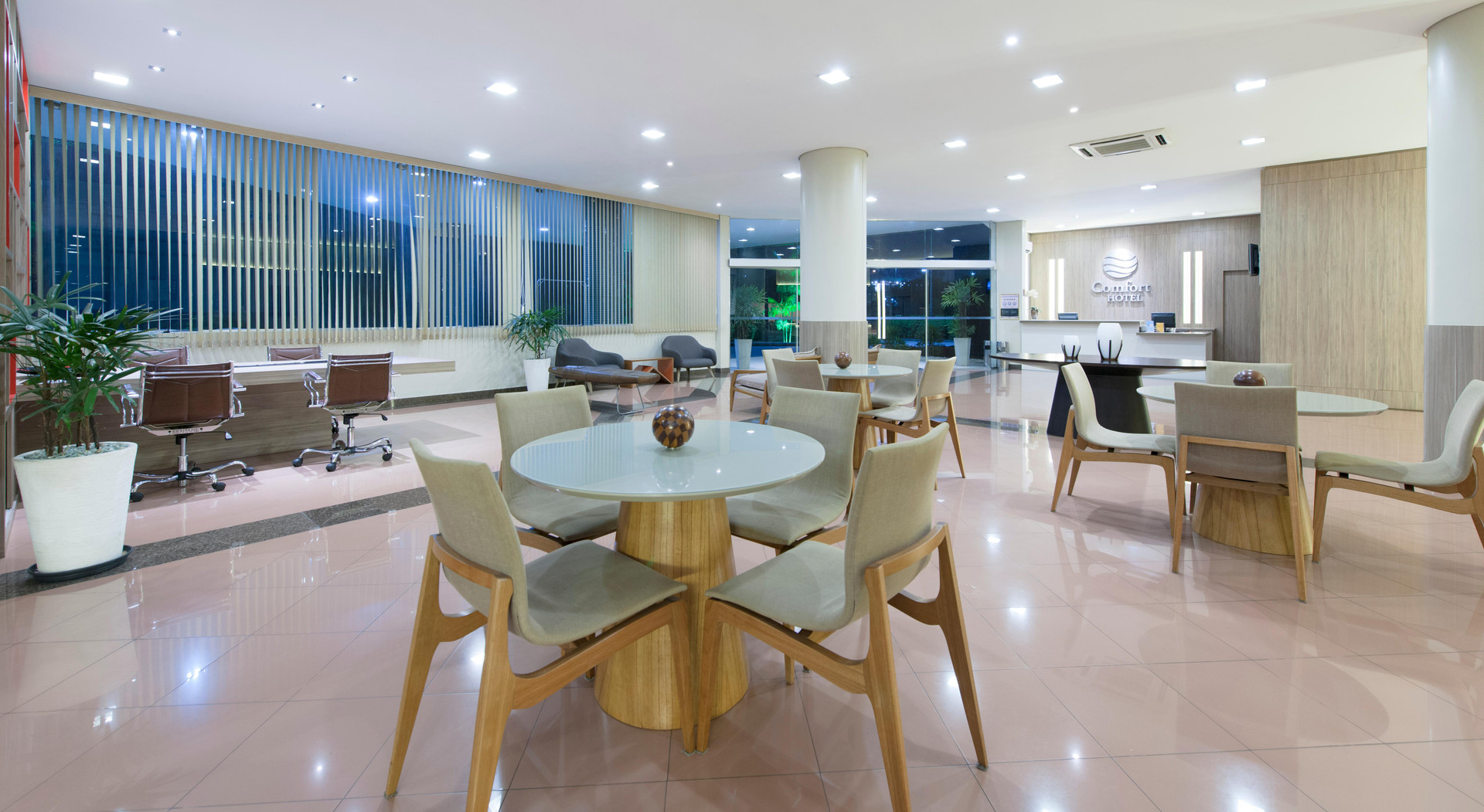 Vista Lobby Comfort Hotel Manaus