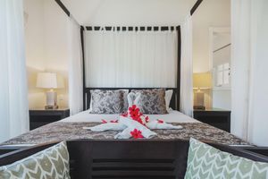 Alquiler Vacacional - Luxury Villa with Private Pool, Cook,Maid & Golf Cart in Exclusive Punta Cana