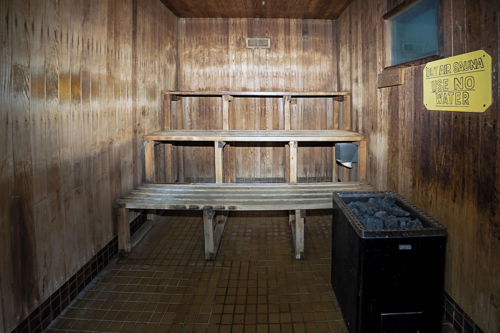 Spa Olde Tudor Hotel