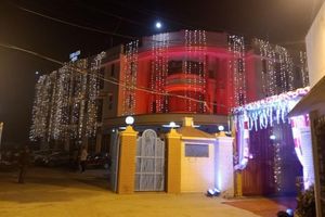 Alojamiento - Sarnath Motel And Resort