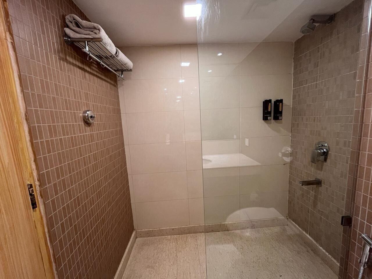 Equipamiento de Habitación Keyon By Kumar