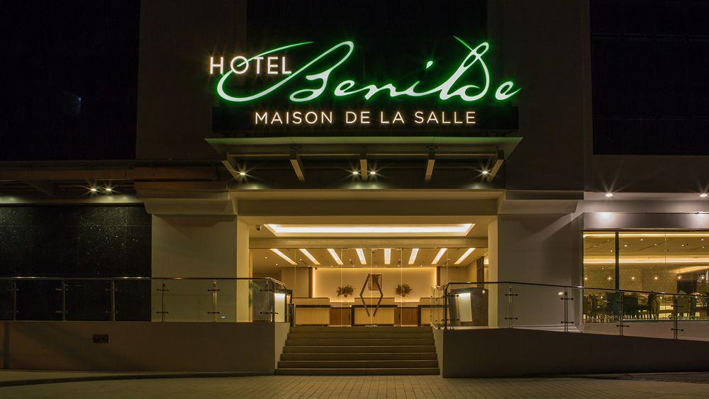 Vista Exterior Hotel Benilde Maison De La Salle