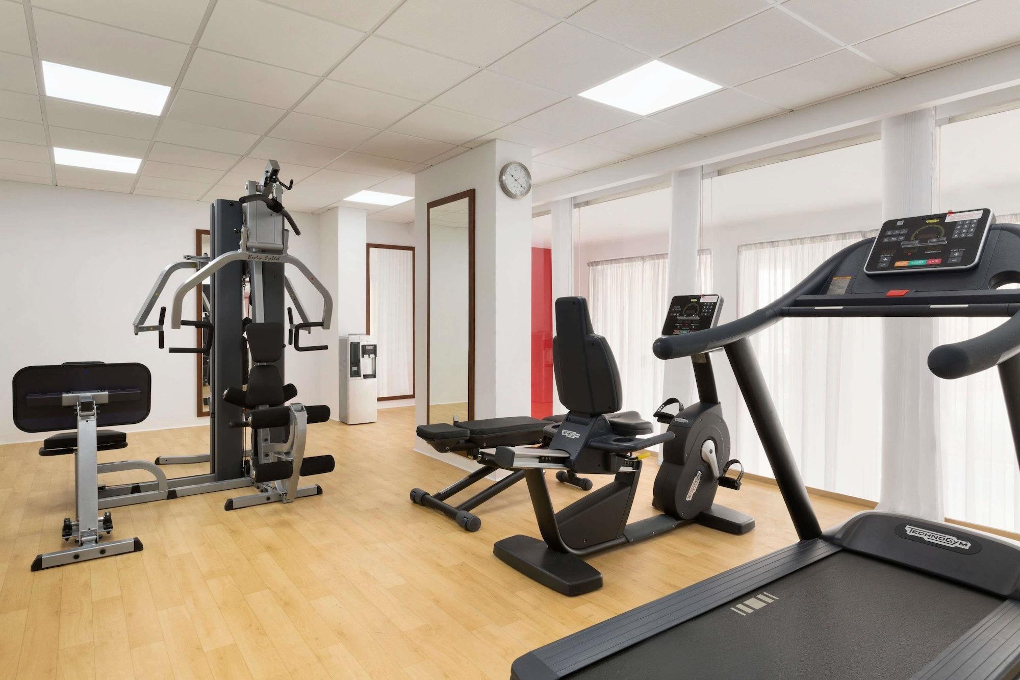 Gimnasio Ramada Encore by Wyndham Al Khobar Olaya
