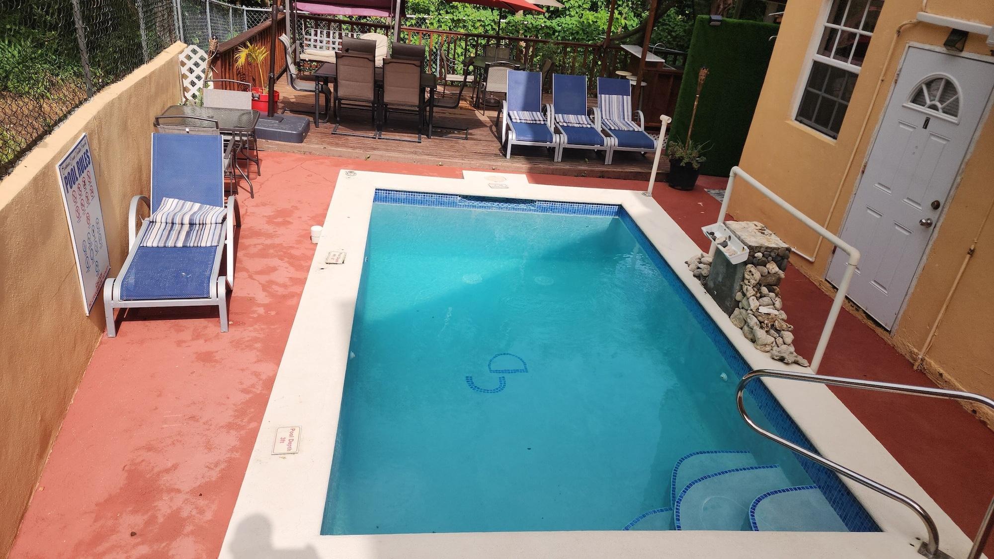 Vista Piscina Caribbean Dream Vacation Property