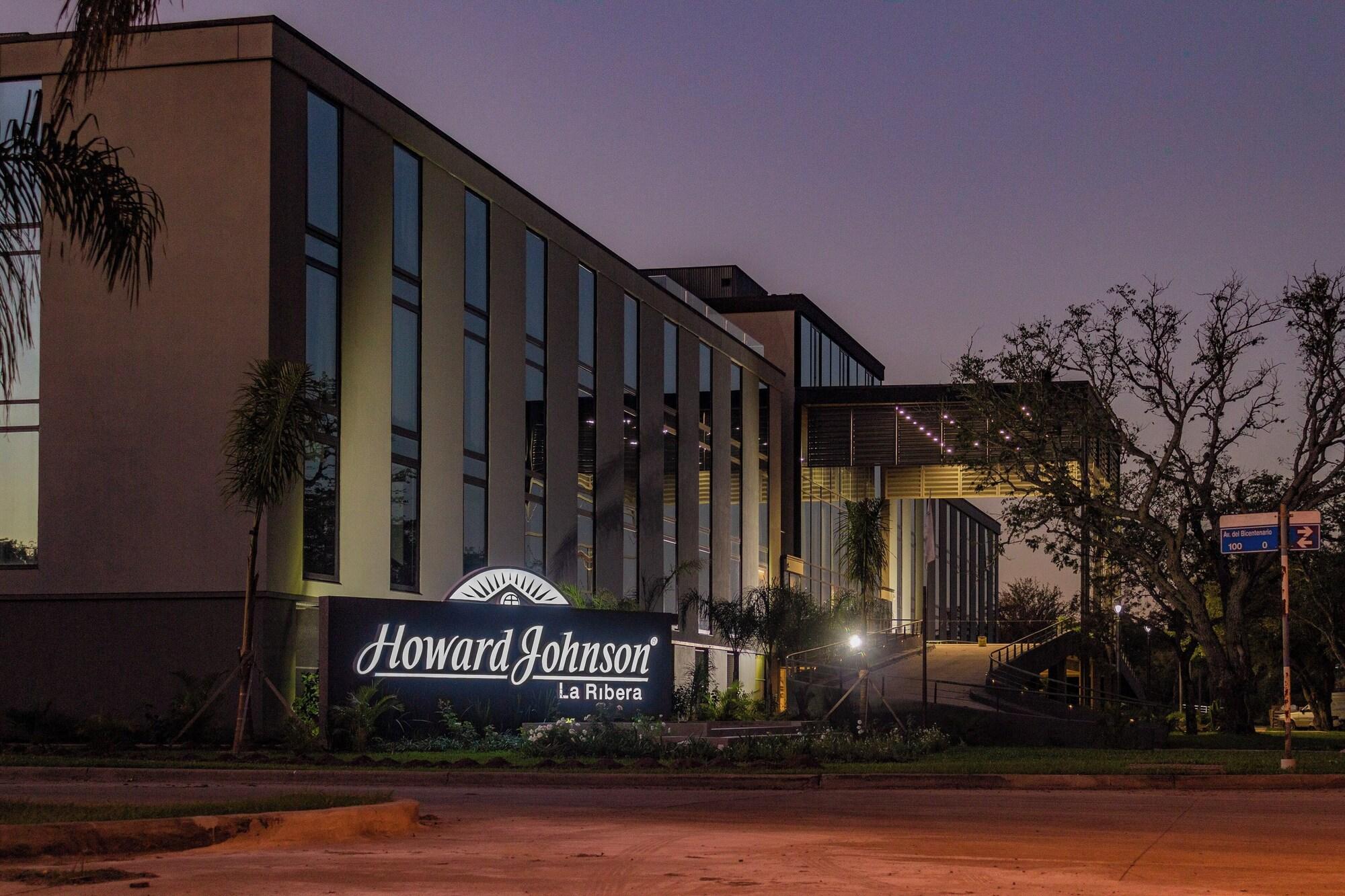 Vista Exterior Howard Johnson Plaza La Ribera