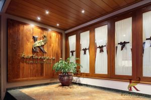 Alojamiento - Kertanegara Premium Guest House