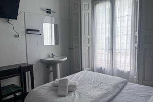 Alojamiento - Hostal Alonso No Limit Madrid
