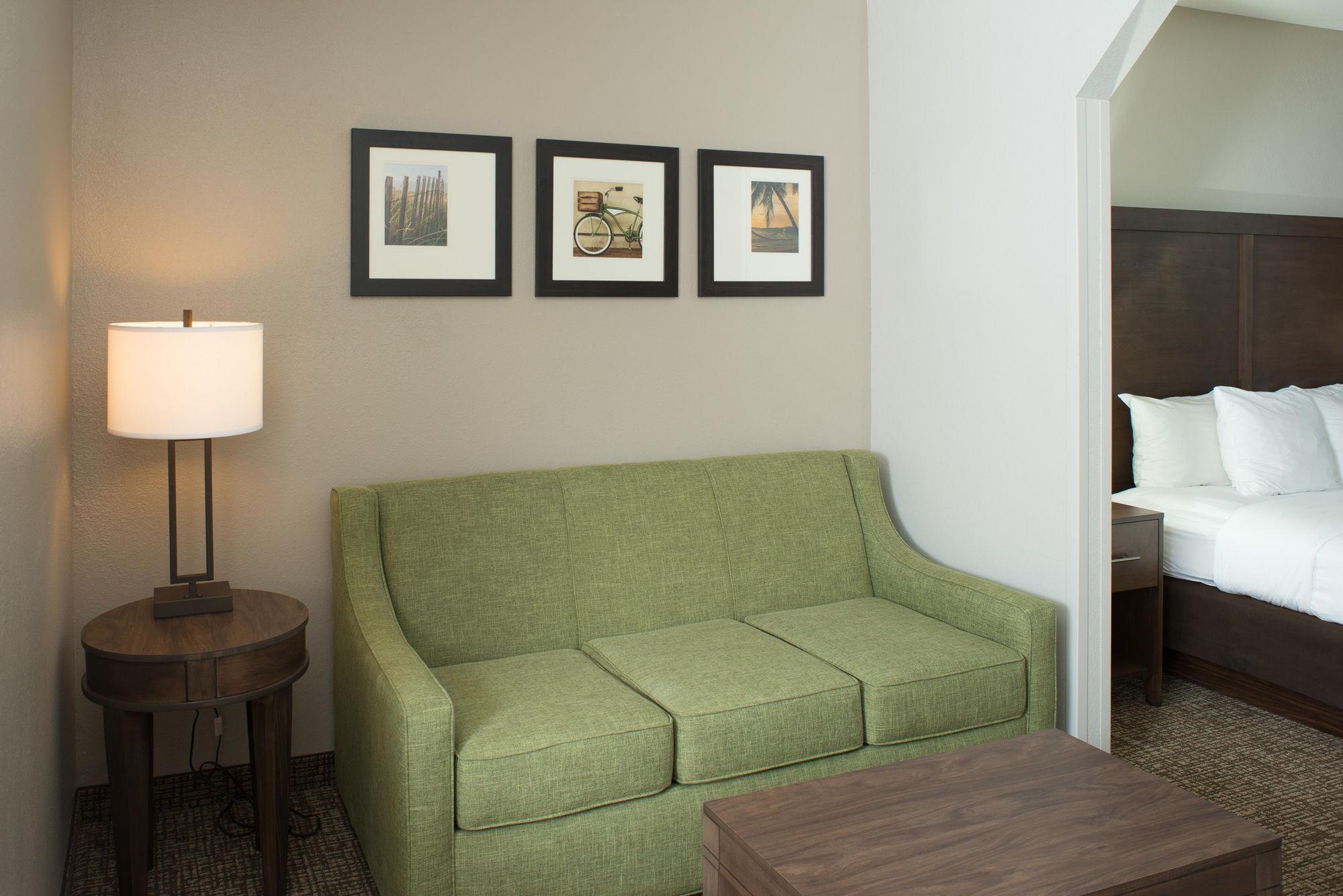 Hotel Comfort Suites Maingate East
