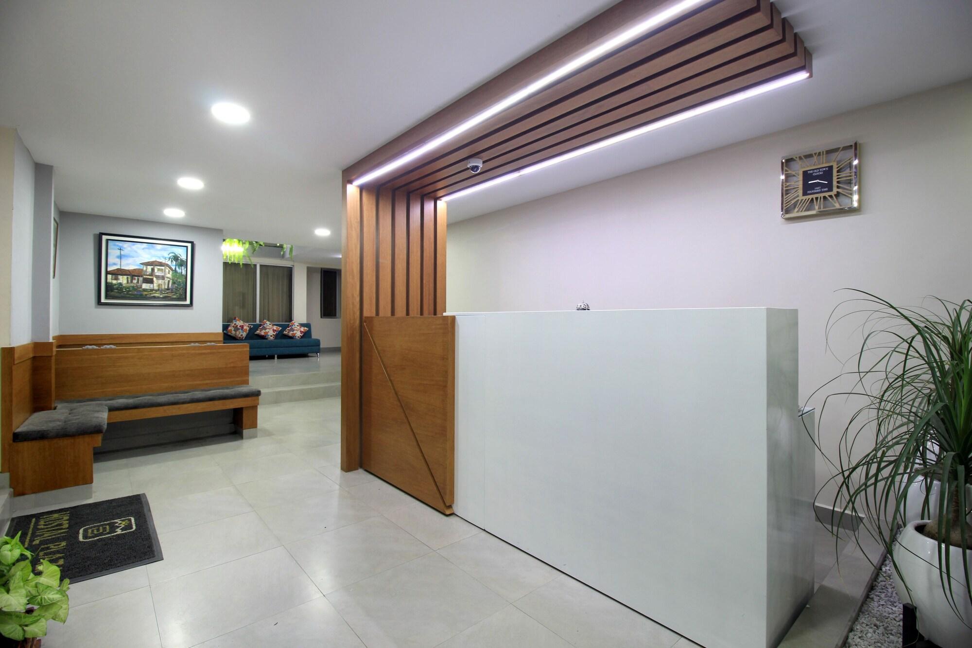 Vista Lobby Hostal plaza by Elvita