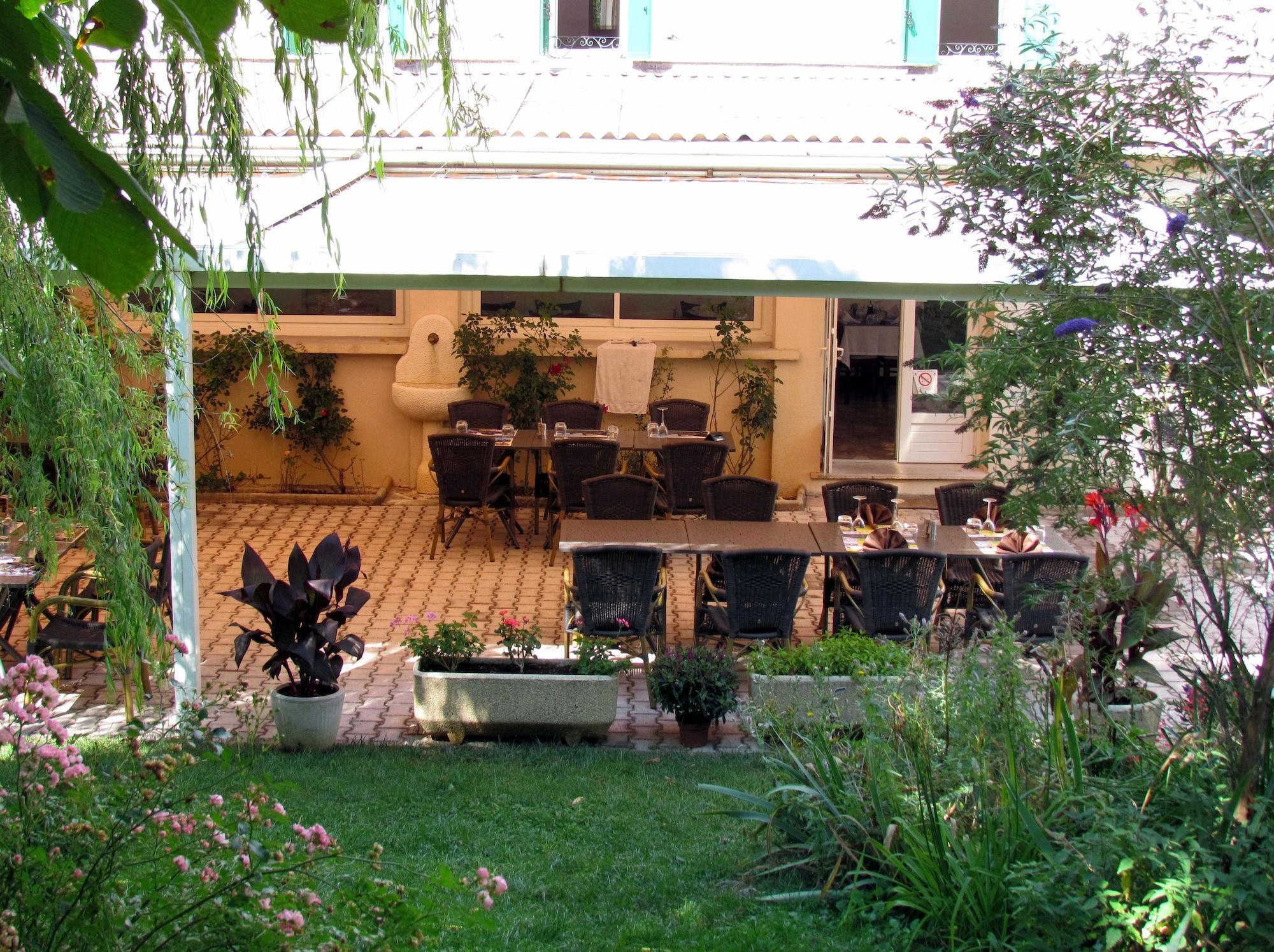 Varios Hôtel Restaurant Le Lachens