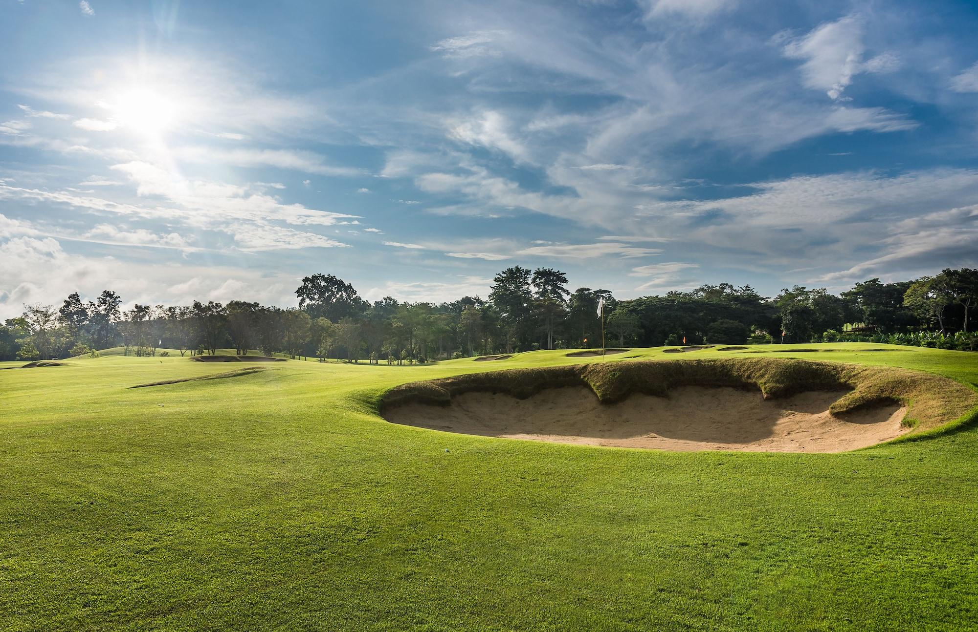 Campo de Golf Chatrium Golf Resort Soi Dao Chanthaburi