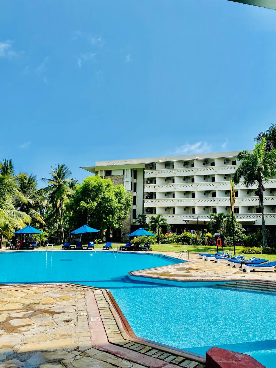 Vista Exterior Mombasa Continental Resort