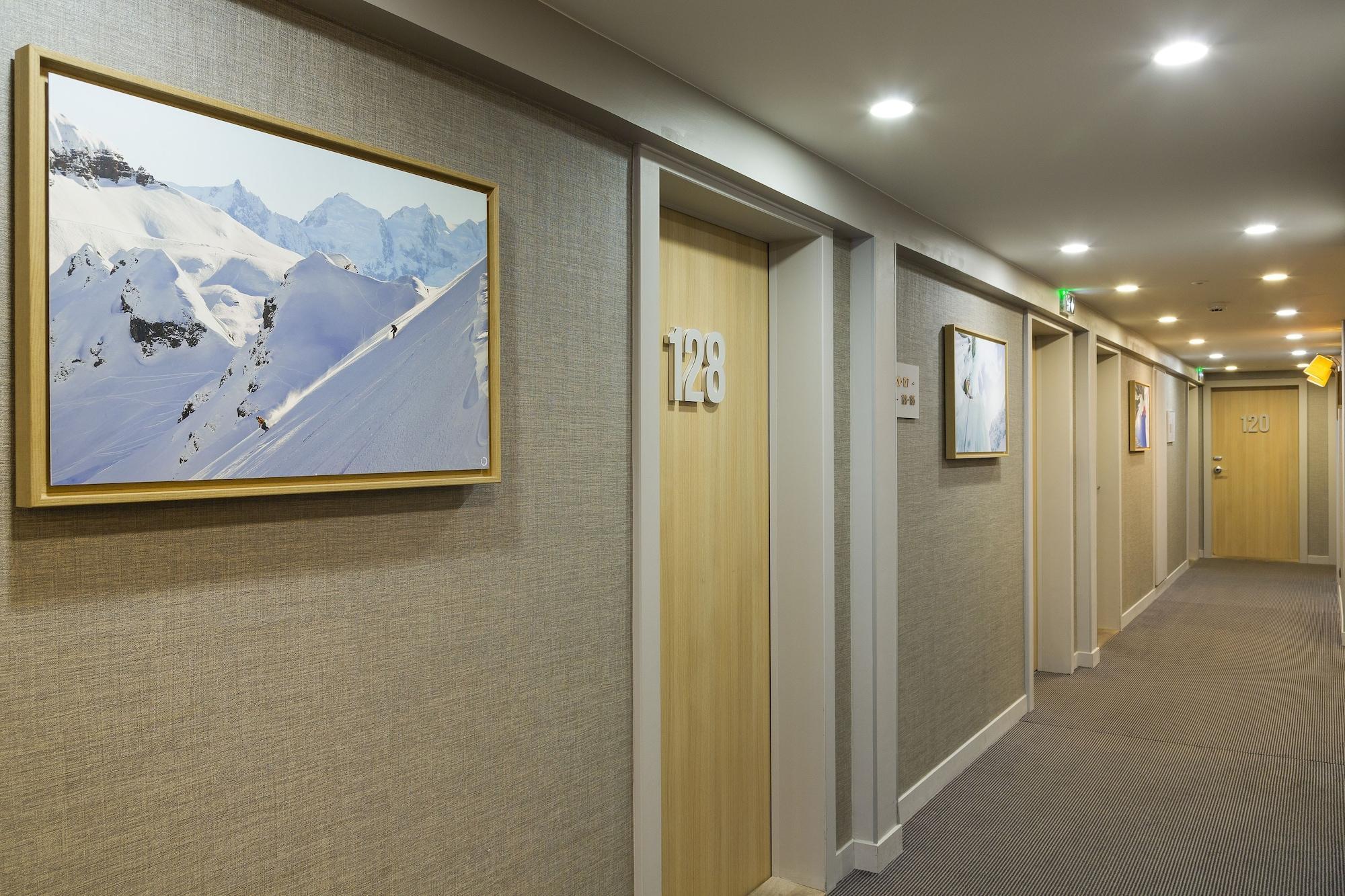 Vista Lobby Héliopic Hôtel & Spa