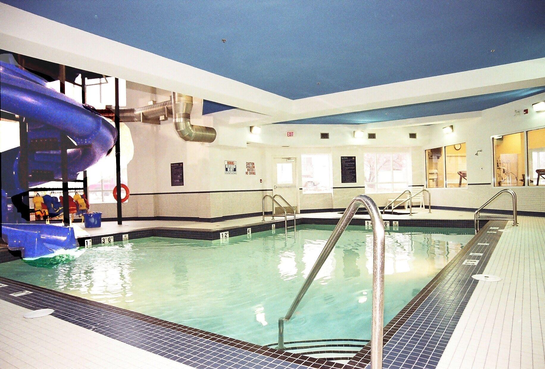 Vista Piscina Travelodge by Wyndham Strathmore