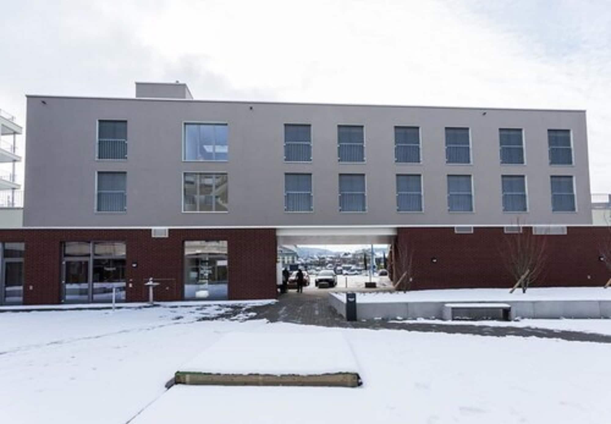 Vista Exterior Longstay Residence Thessoni home - Self check in serviced apartments & Hotel