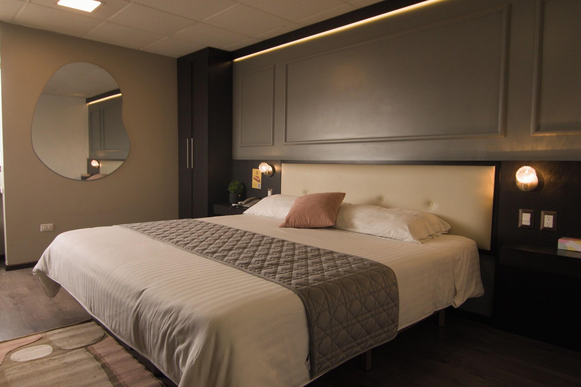 Varios Hotel Italia Cuenca - Tranvía Centro y Aeropuerto