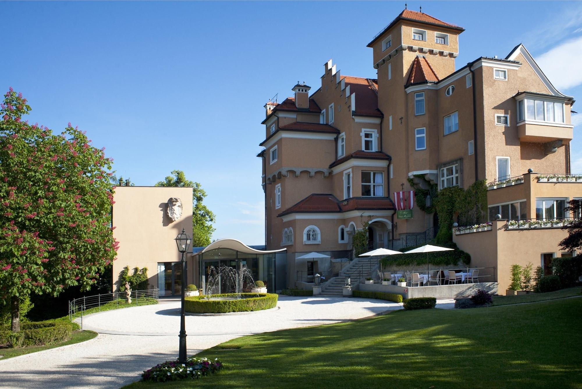 Vista Exterior Schloss Mönchstein Hotel