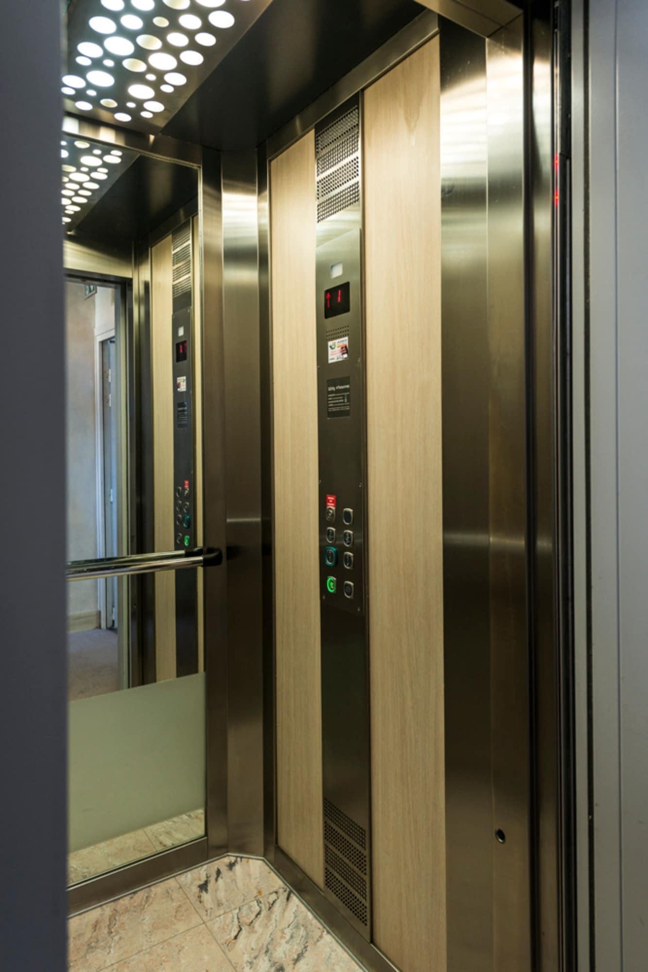 Vista Lobby Hôtel Le Parc