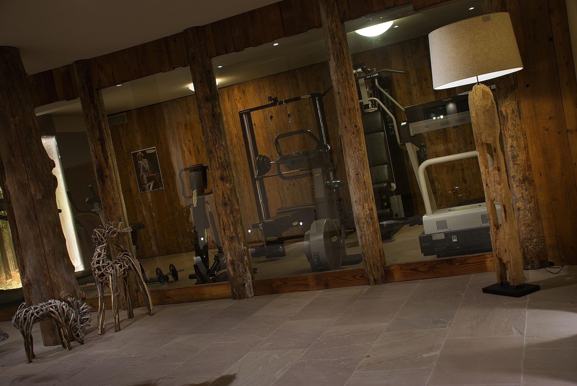 Gimnasio Boutique Hotel and Chalets Salvadori