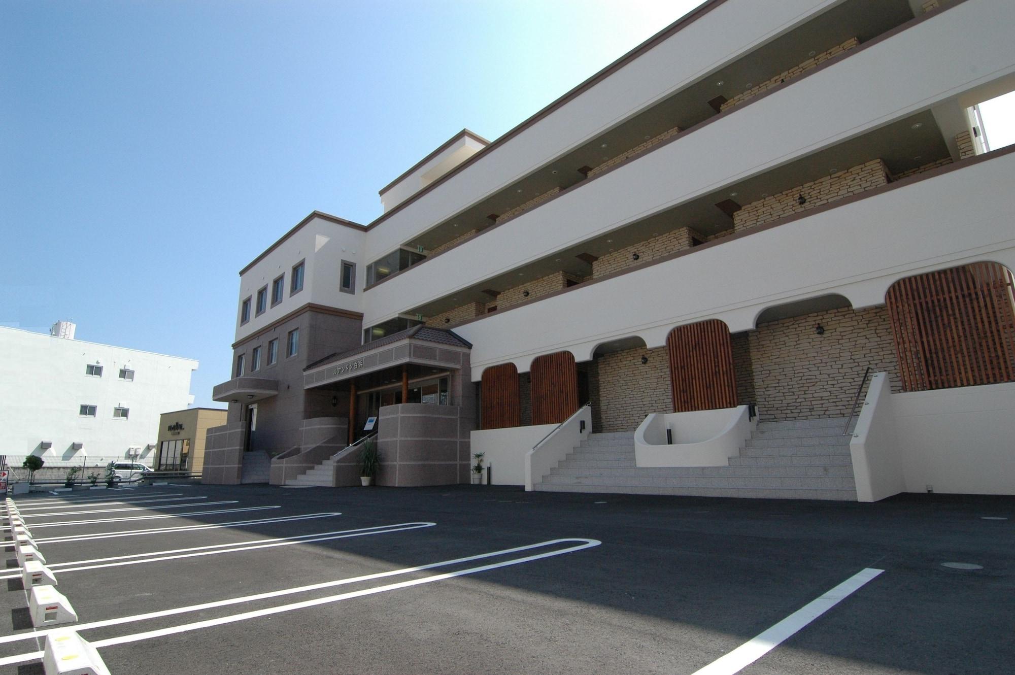 Varios Hotel Luandon Shirahama