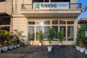 Alojamiento - Treebo Accent Park and  Banquet