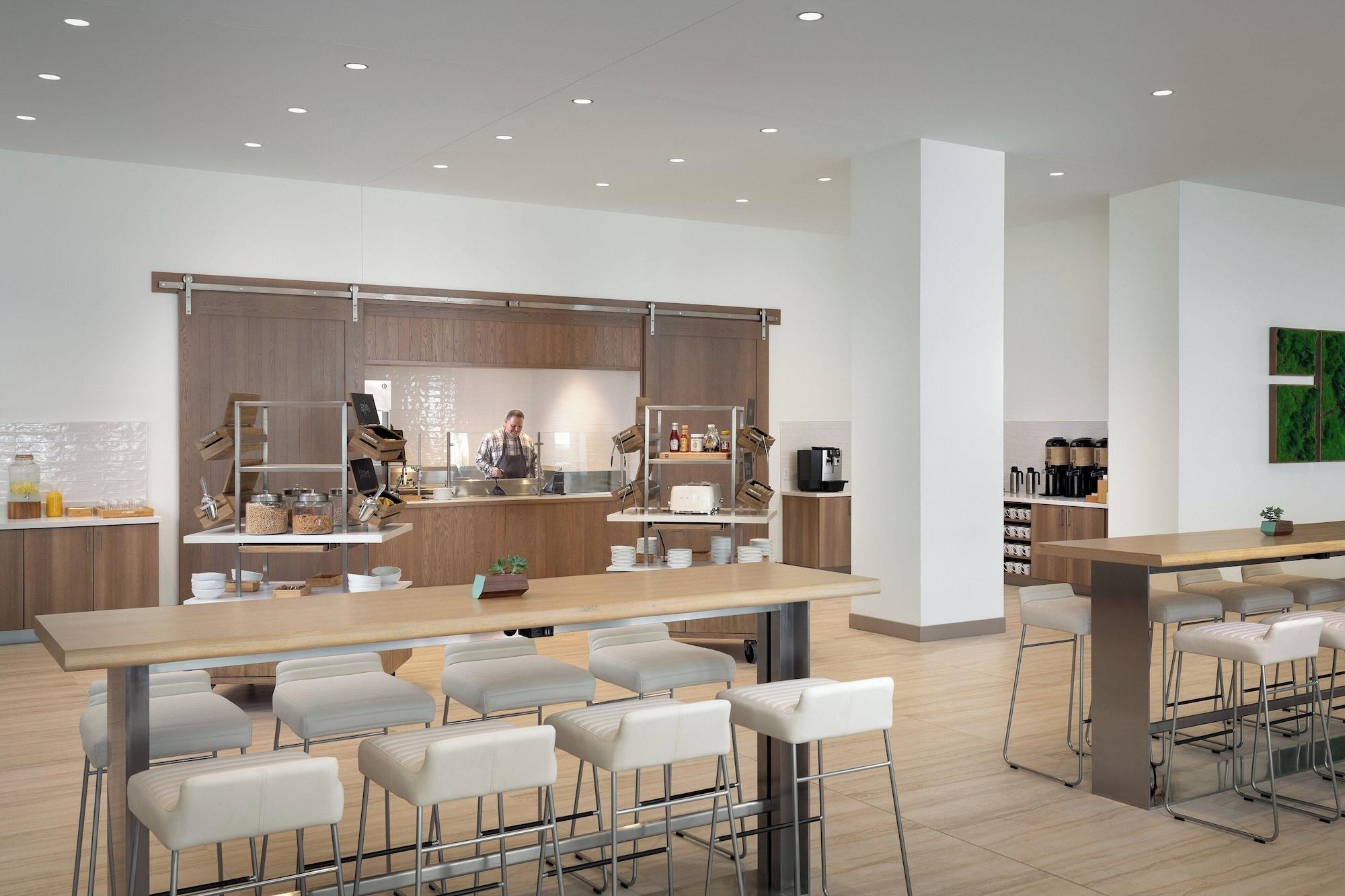 Restaurant Element Denver Downtown East