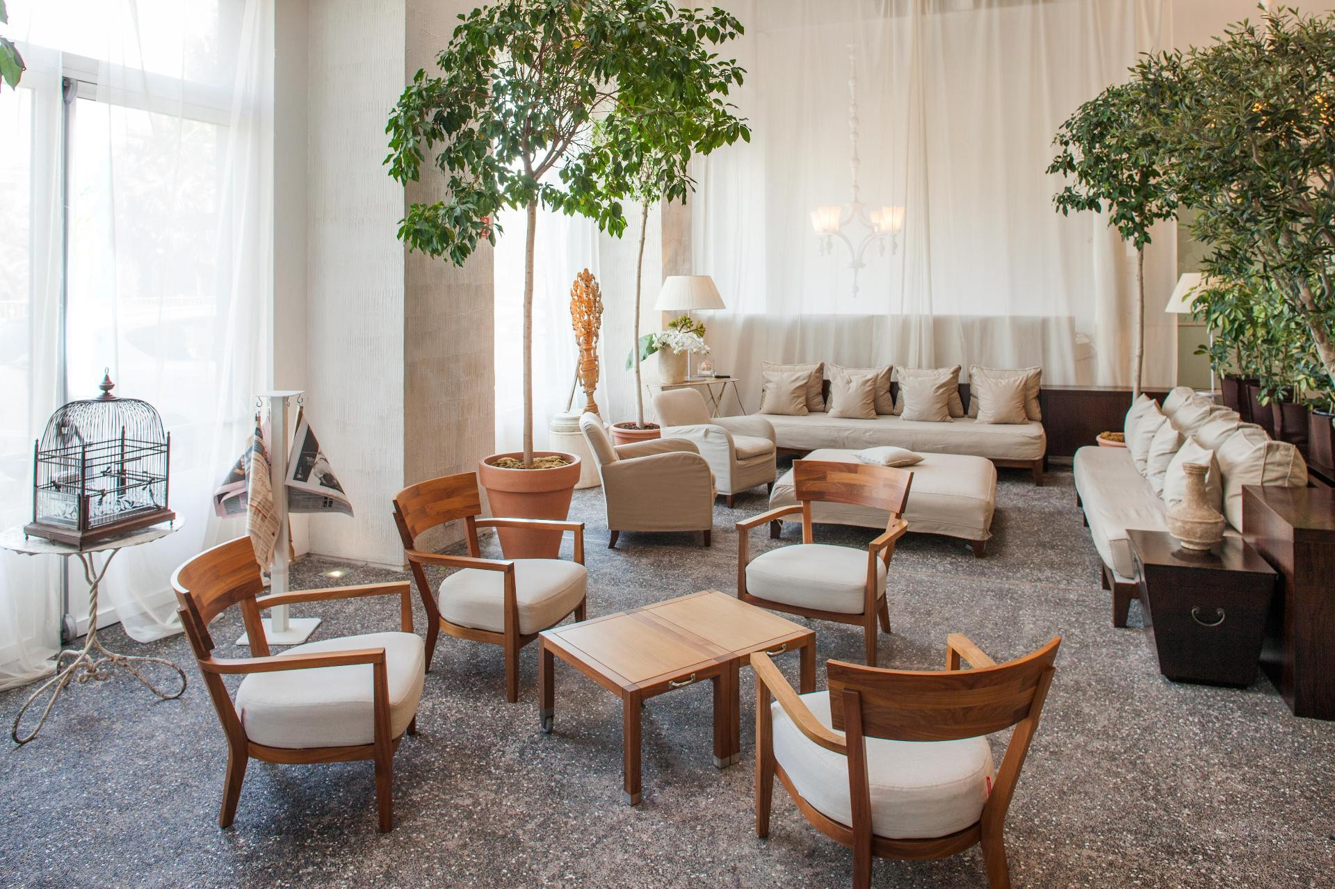 Vista Lobby Cosmo Hotel Palace