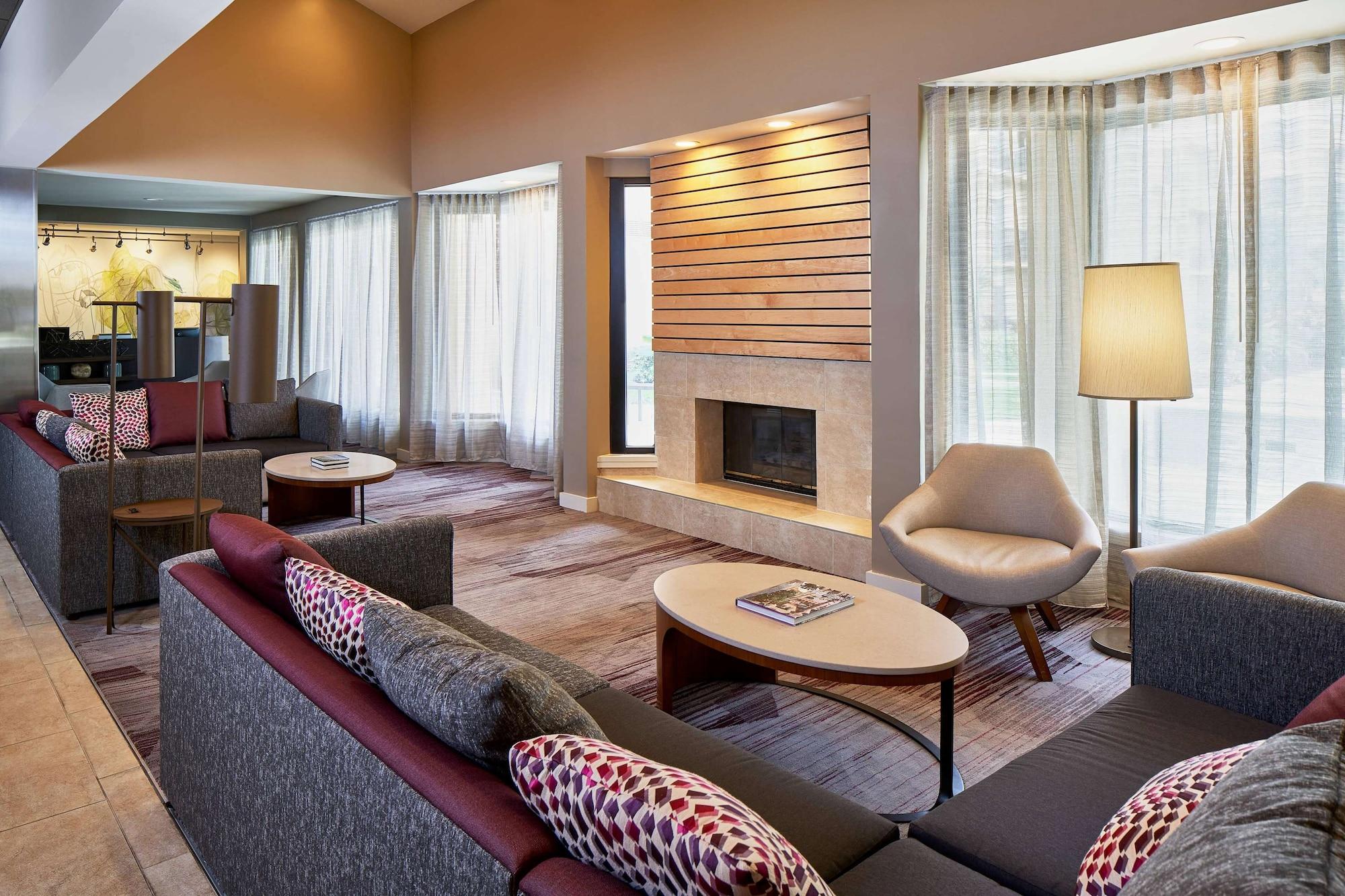 Vista Lobby Sonesta Select Miami Lakes