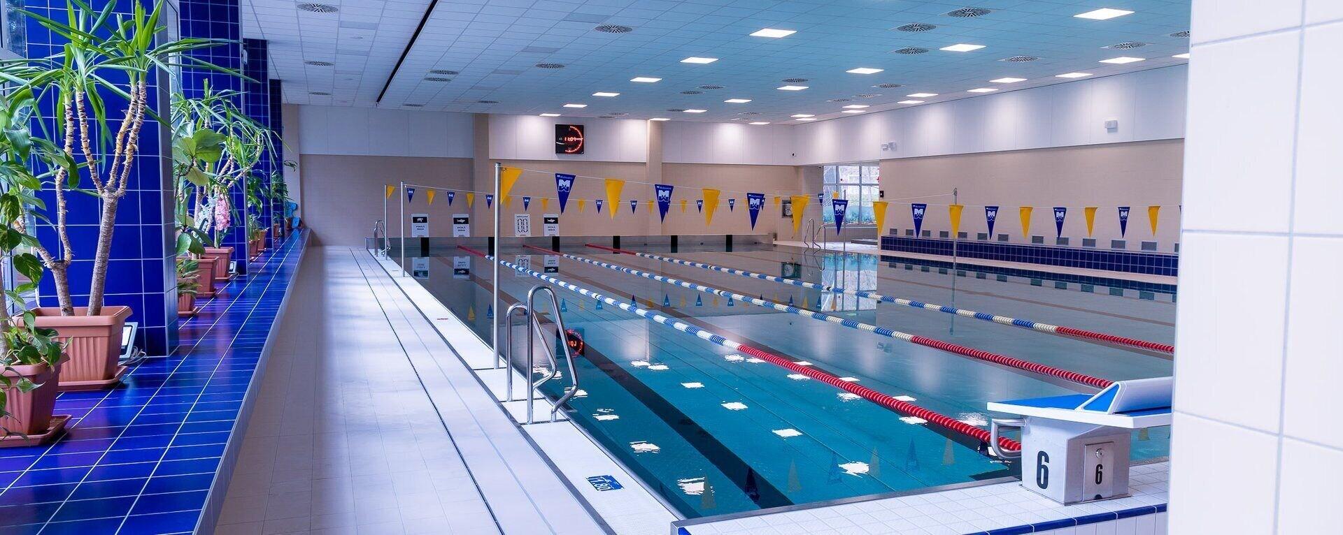 Vista Piscina Hotel Sport