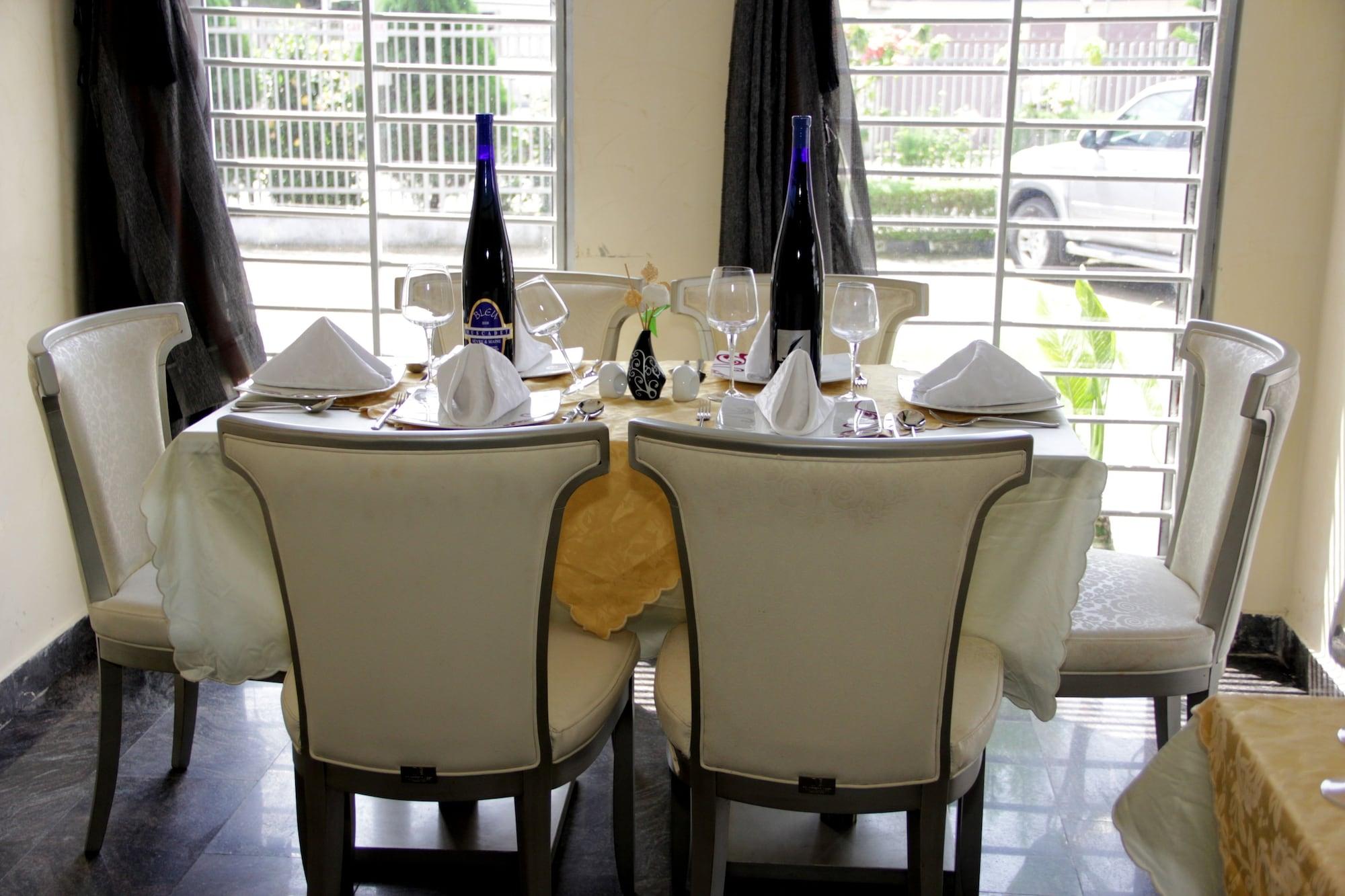 Restaurant Calabar Harbour Resort SPA