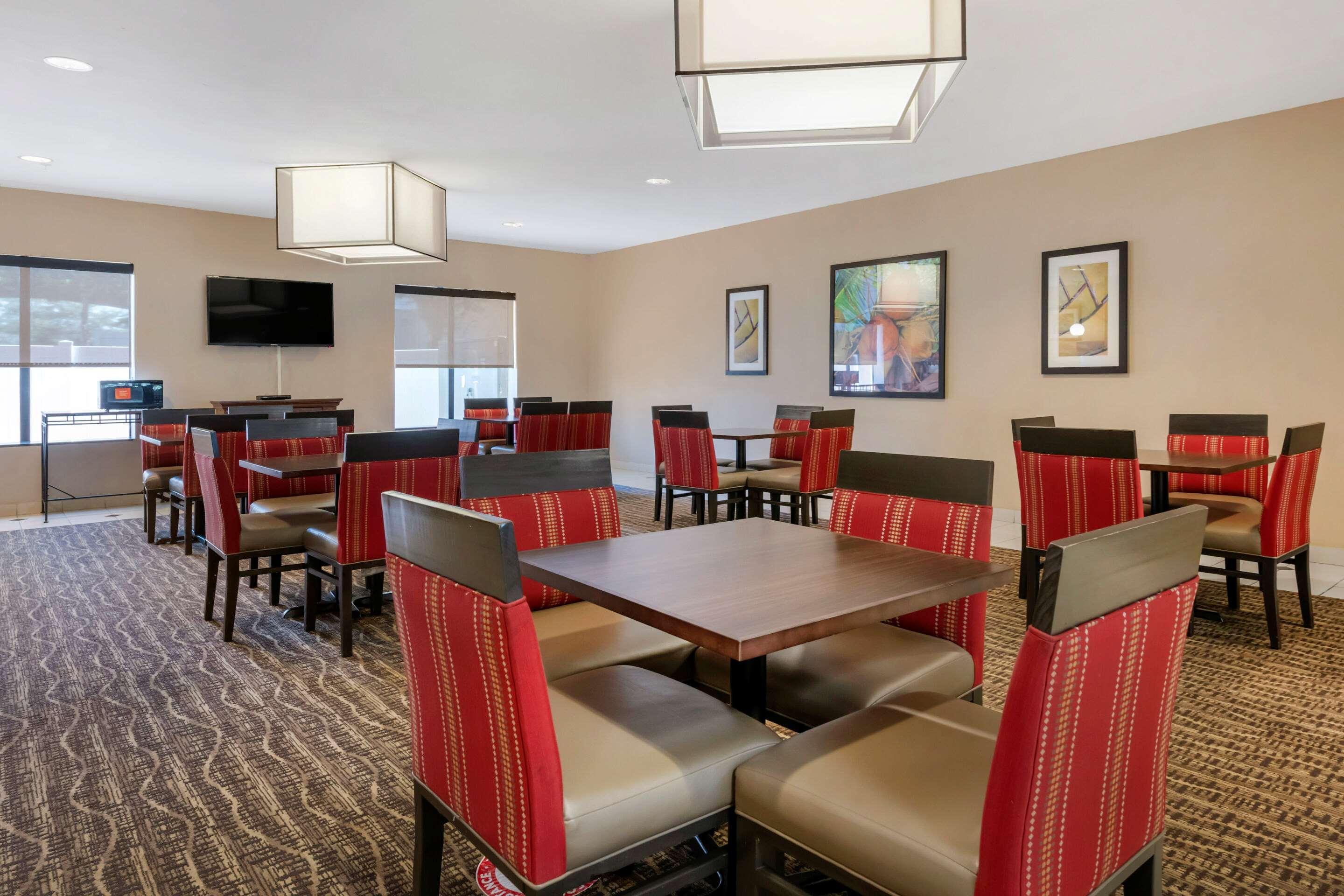 Restaurant Comfort Suites West Jacksonville