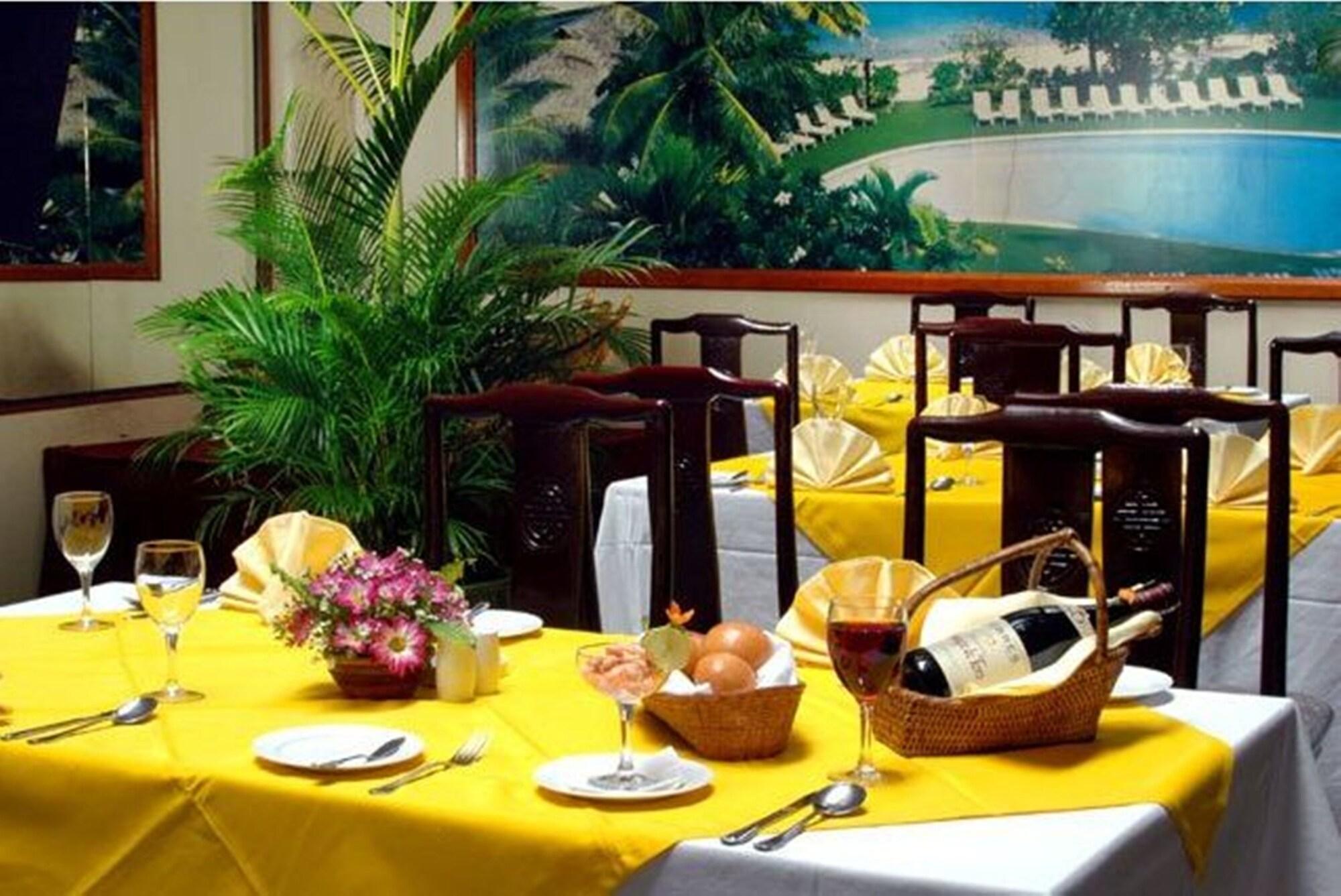 Restaurant Yuzana Garden Hotel