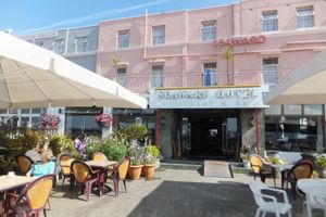 Alojamiento - Seaward Hotel