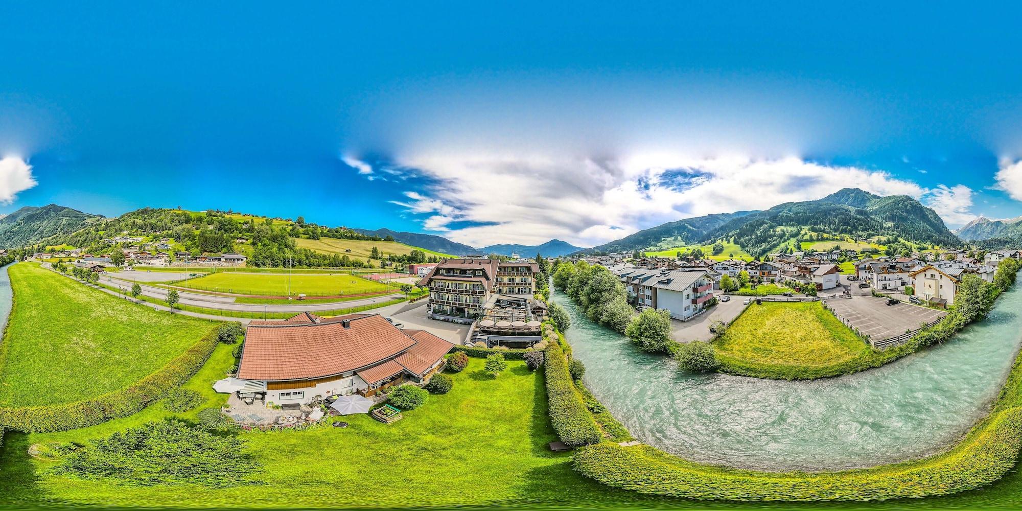 Vista Exterior Hotel Kaprunerhof