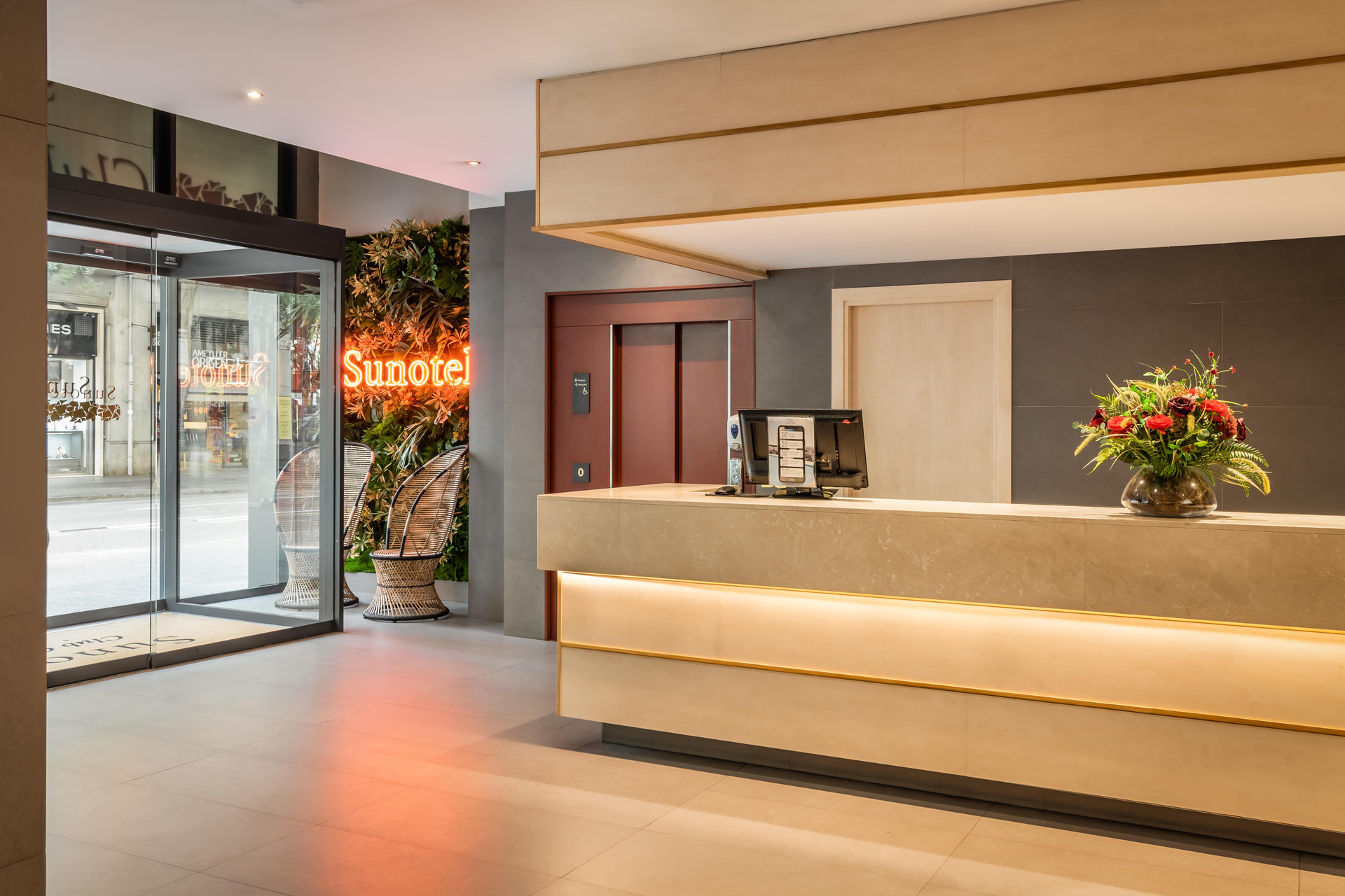 Vista Lobby Sunotel Club Central