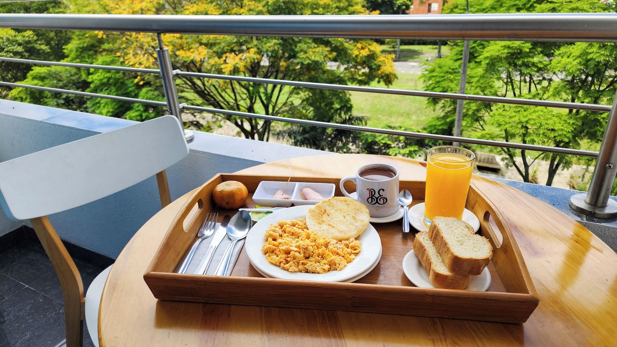 Restaurant BE Suites Hotel Cali