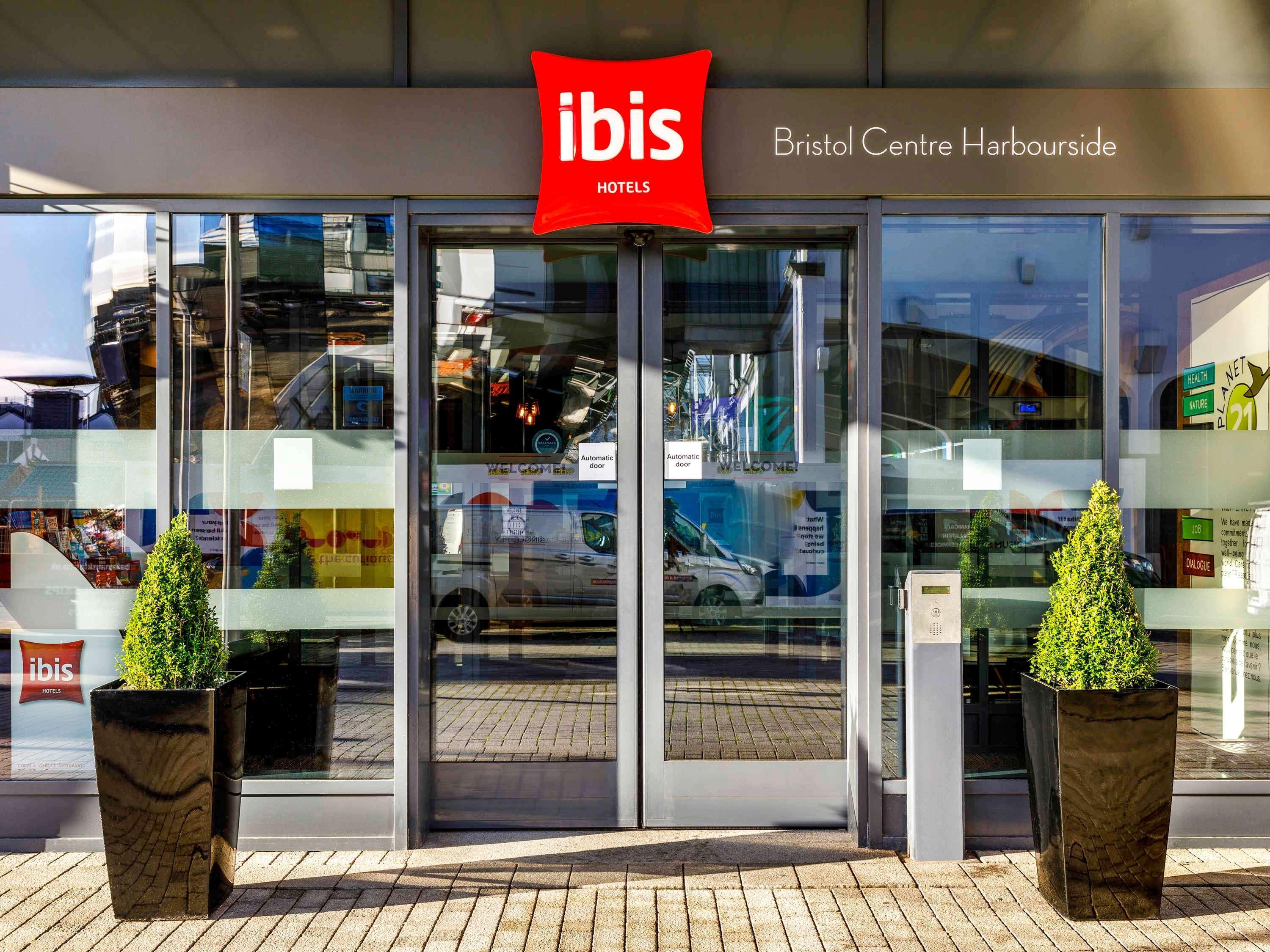 Vista Exterior ibis Bristol Centre
