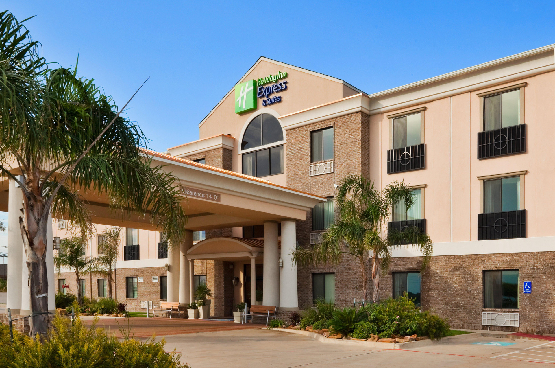 Vista Exterior Holiday Inn Express & Suites Fairfield-North