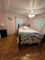 Alquiler Vacacional - Road end access to the beautiful Crystal Lake, Montcalm County, Michigan.