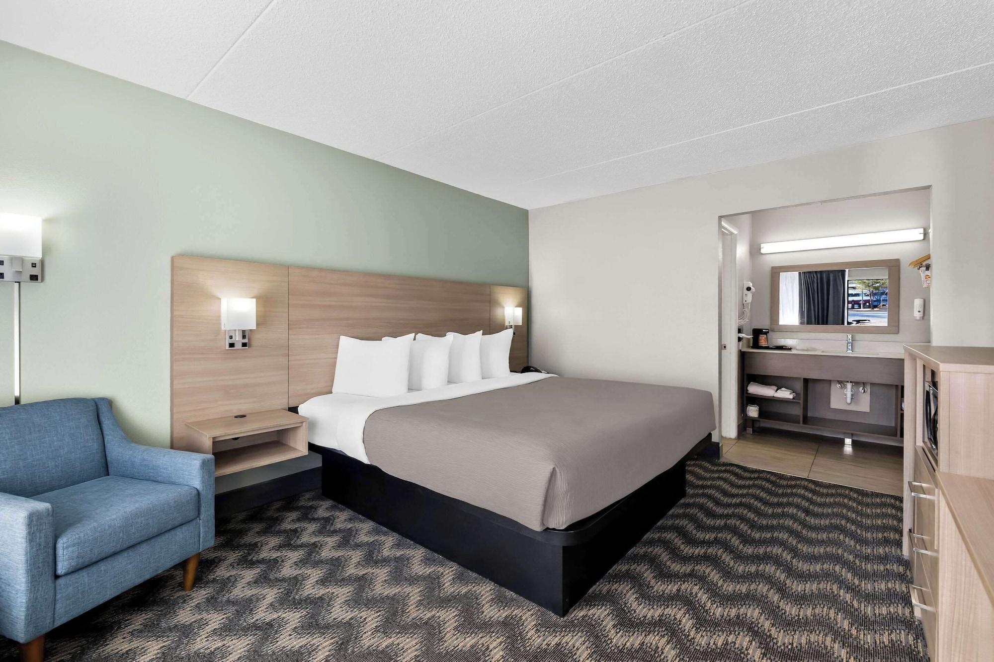 Varios Quality Inn Nashville - Opryland Area