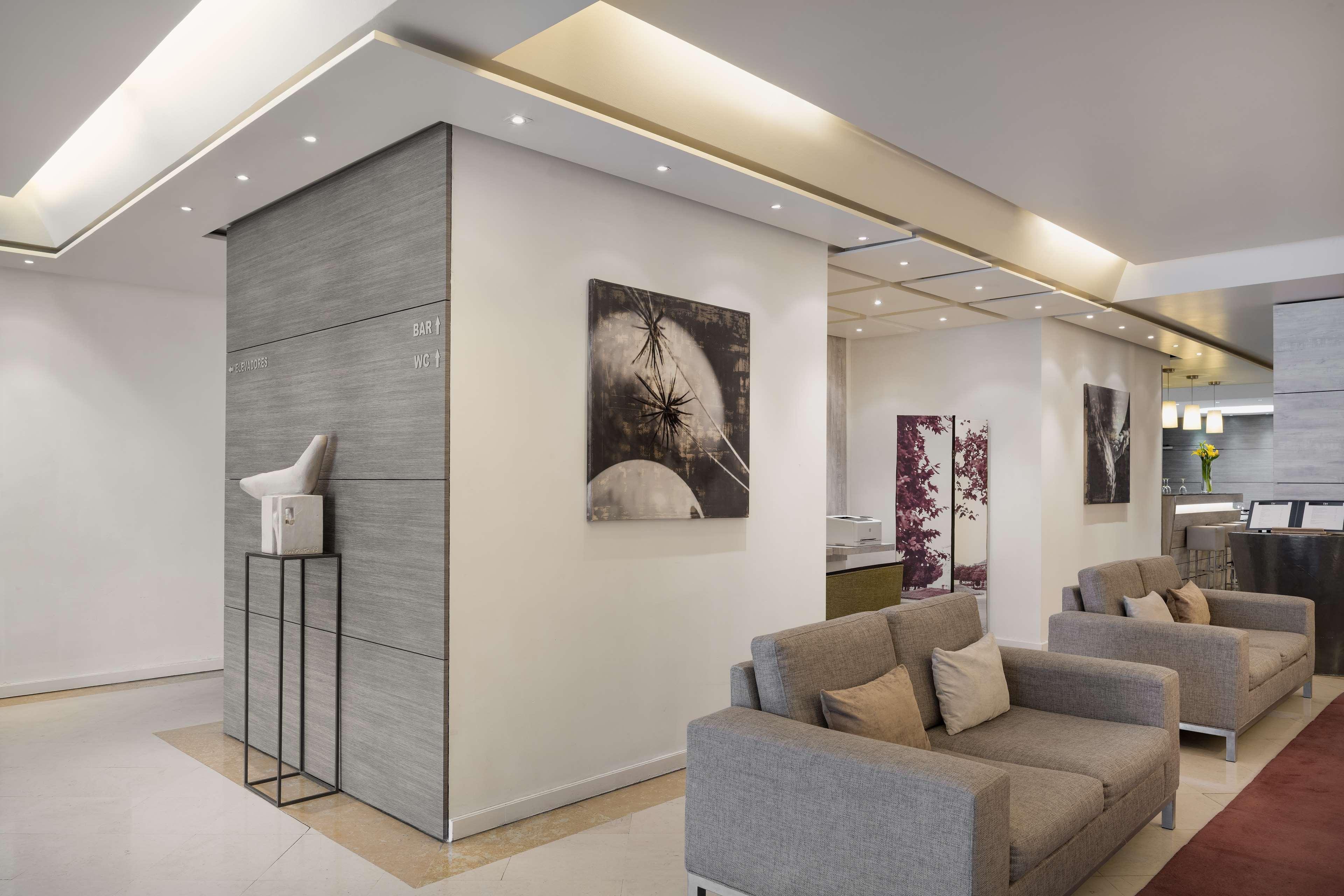 Vista Lobby NH Lisboa Campo Grande