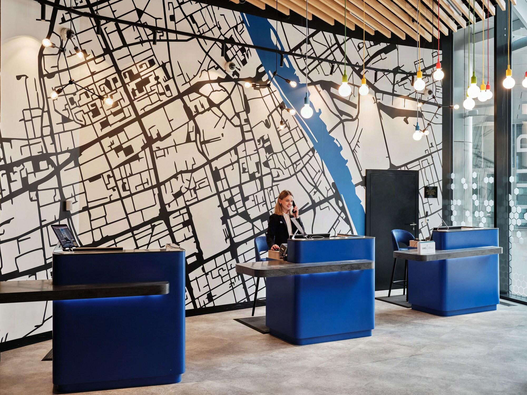 Vista Lobby Holiday Inn Express Warsaw - The HUB by IHG