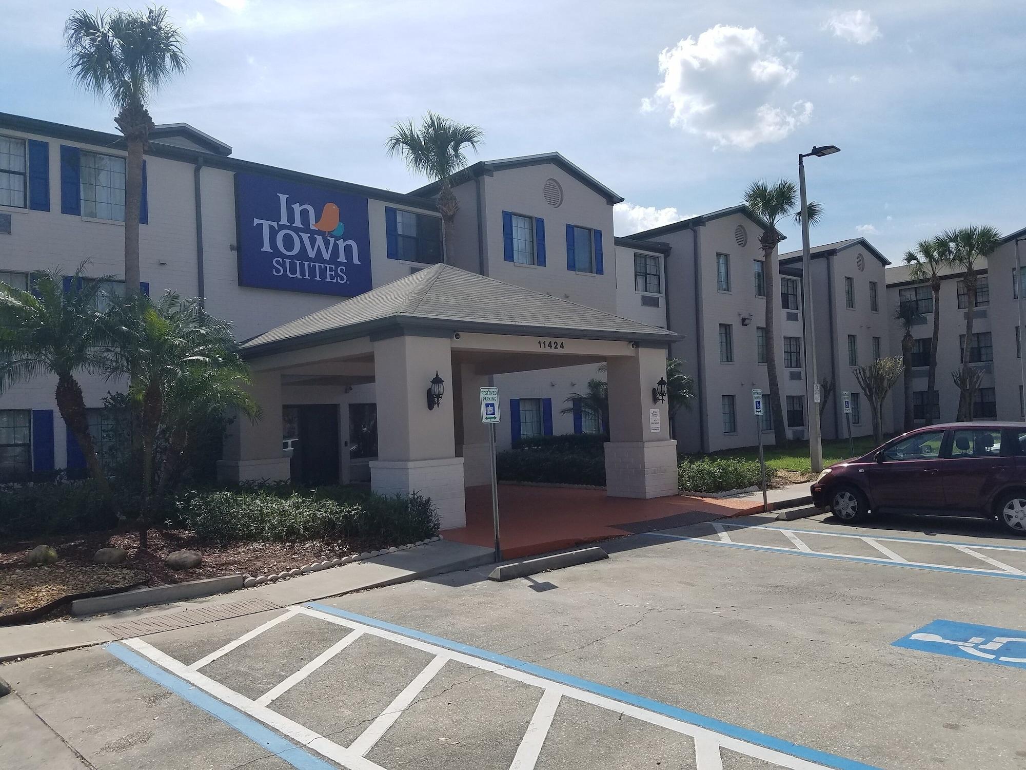 Vista Exterior Intown Suites Extended Stay Select Orlando UCF