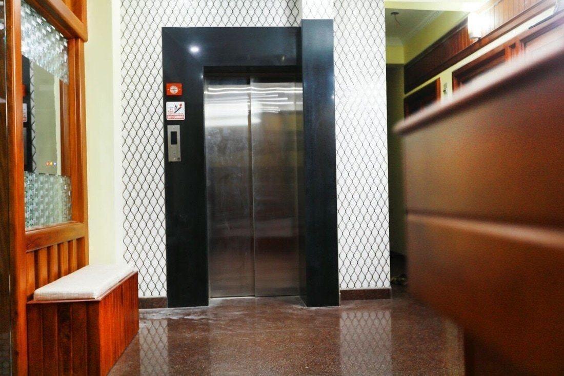 Varios Shalom Residency