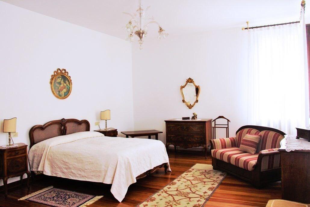 Varios Palazzo Scolari B&B