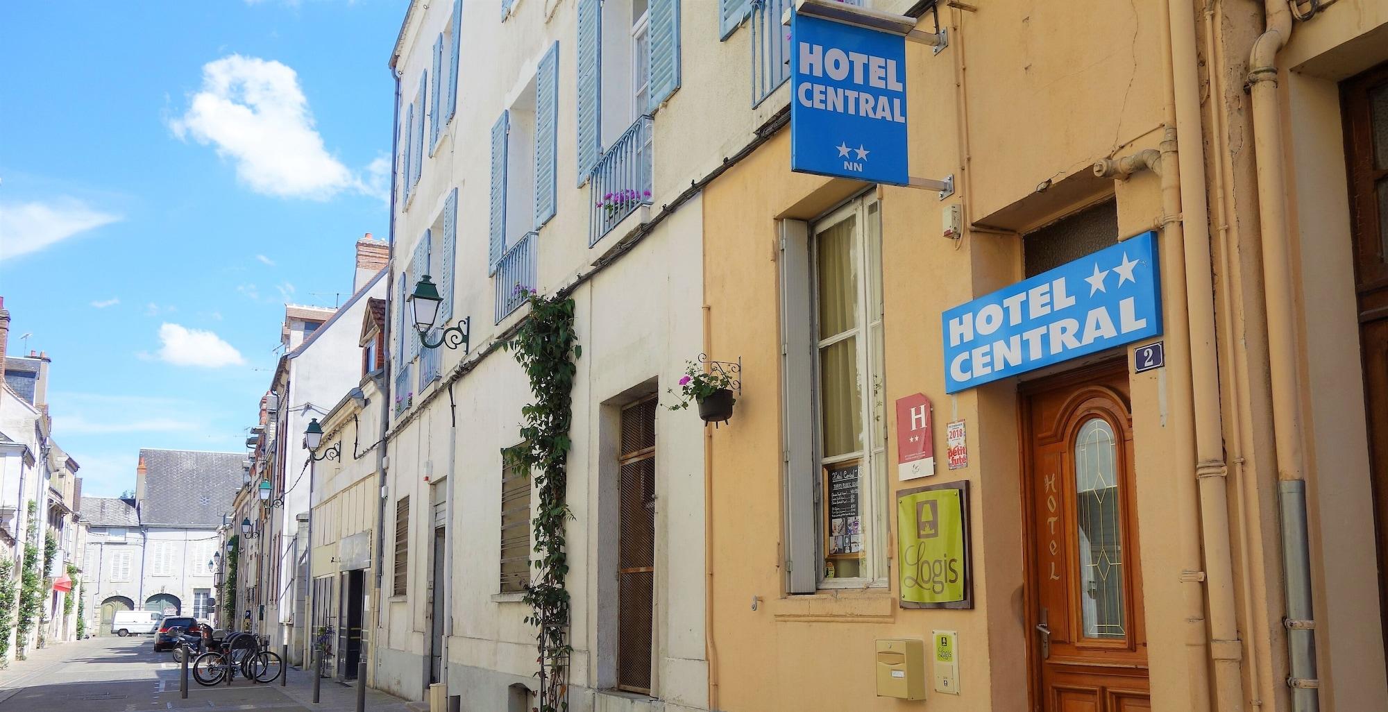 Vista Exterior Logis Hotel Central Montargis