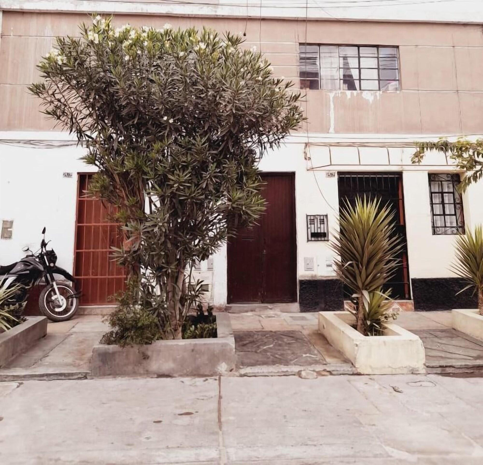 Vista Exterior Maypa Lima Airport